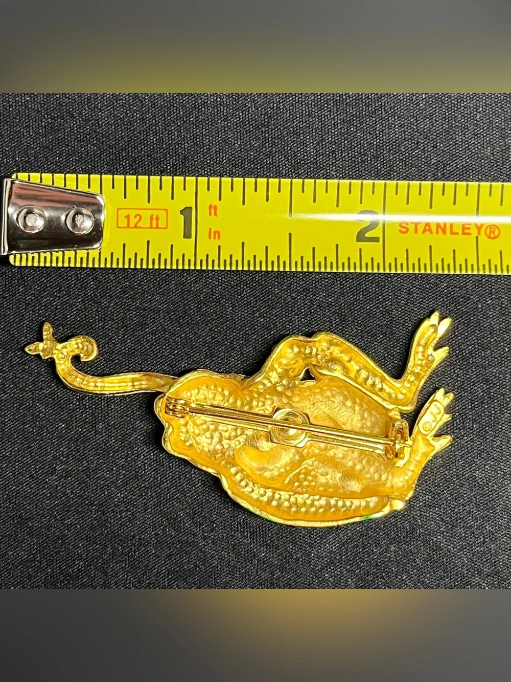 Vintage 80’s JJ Frogs Amphibian Brooches pins, frogs on the log